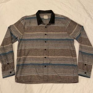 Billabong flannel with leather collar